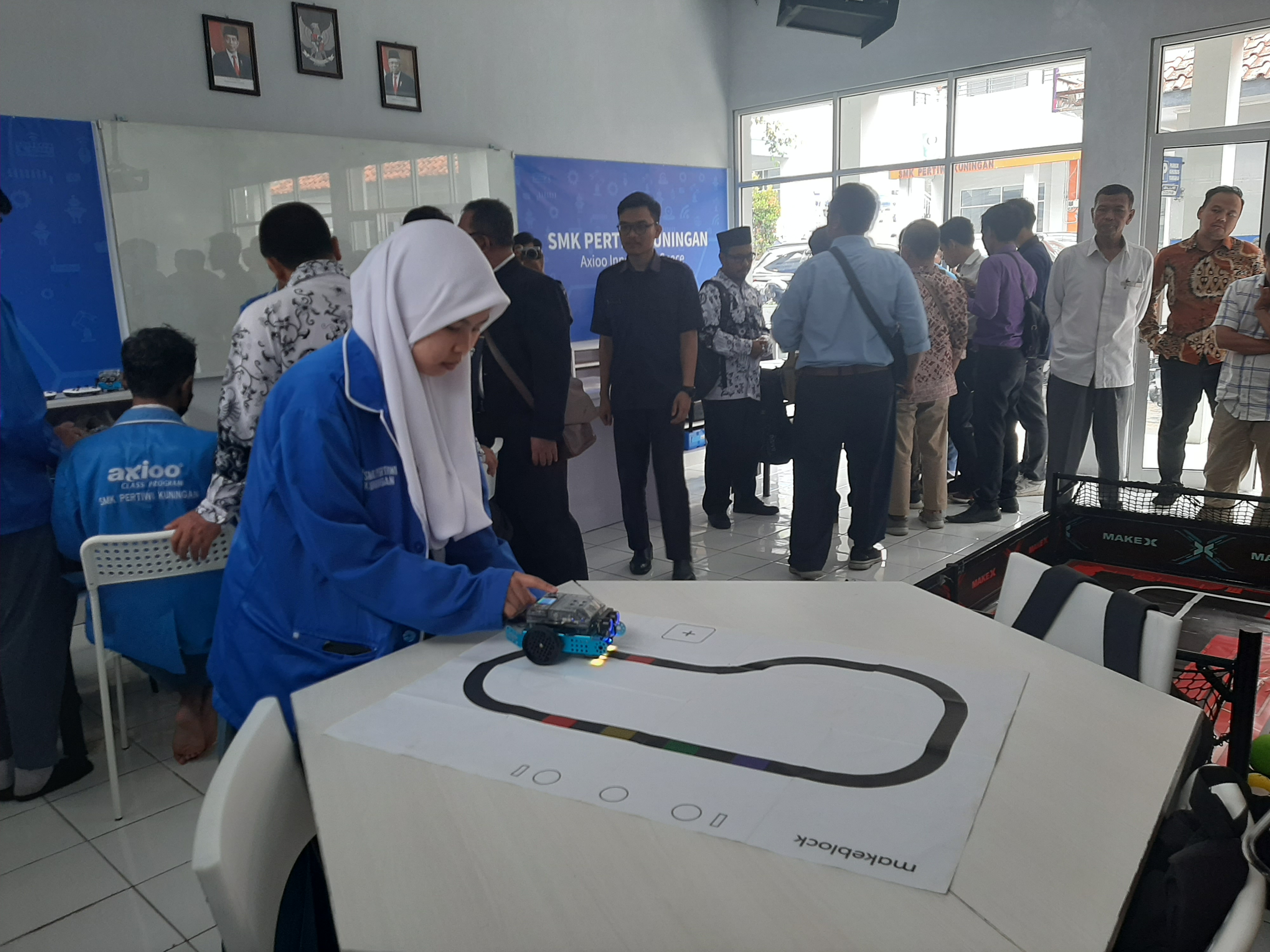 Kelas Program AXIOO 3