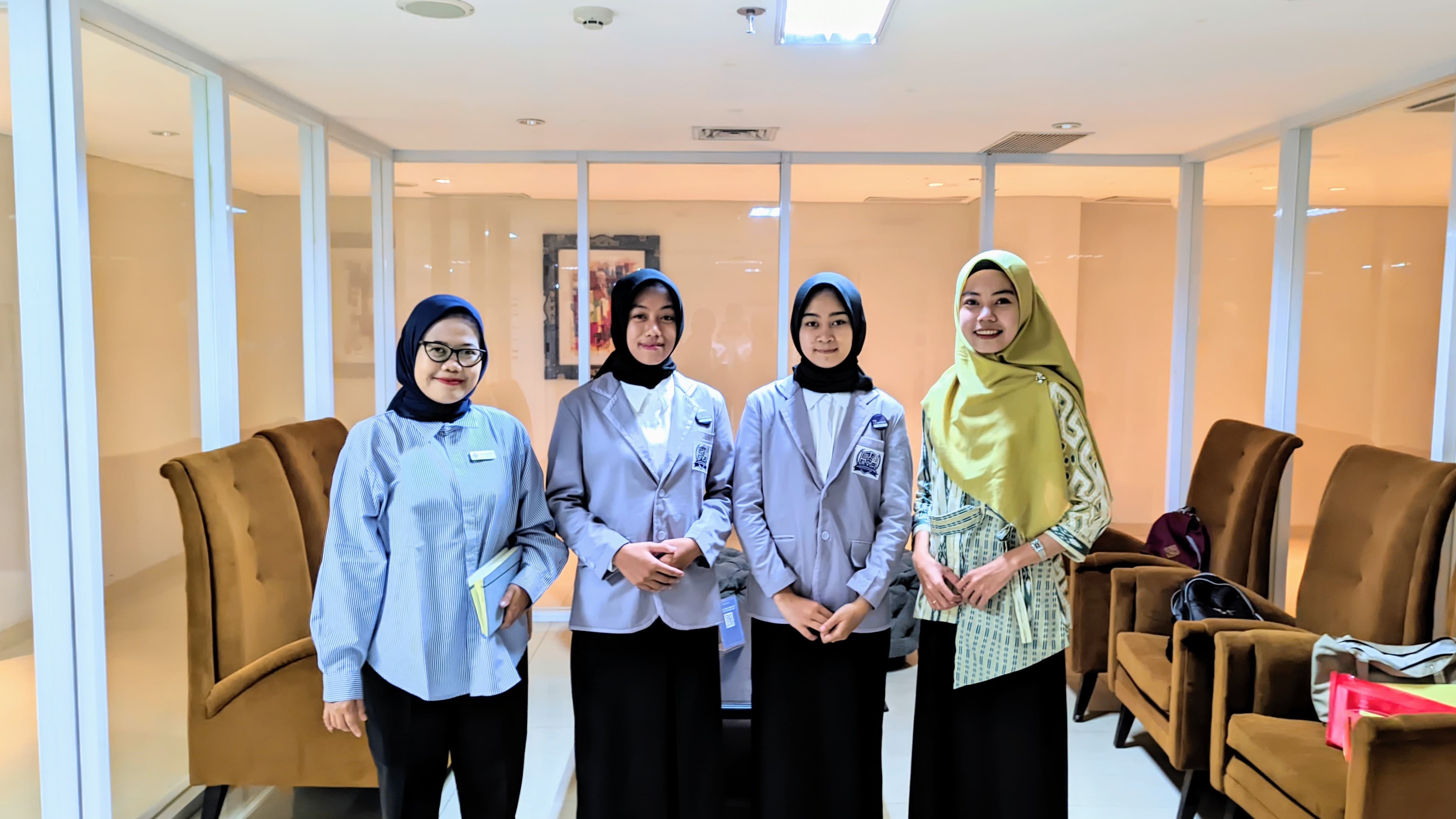 Manajemen Perkantoran dan Layanan Bisnis 12
