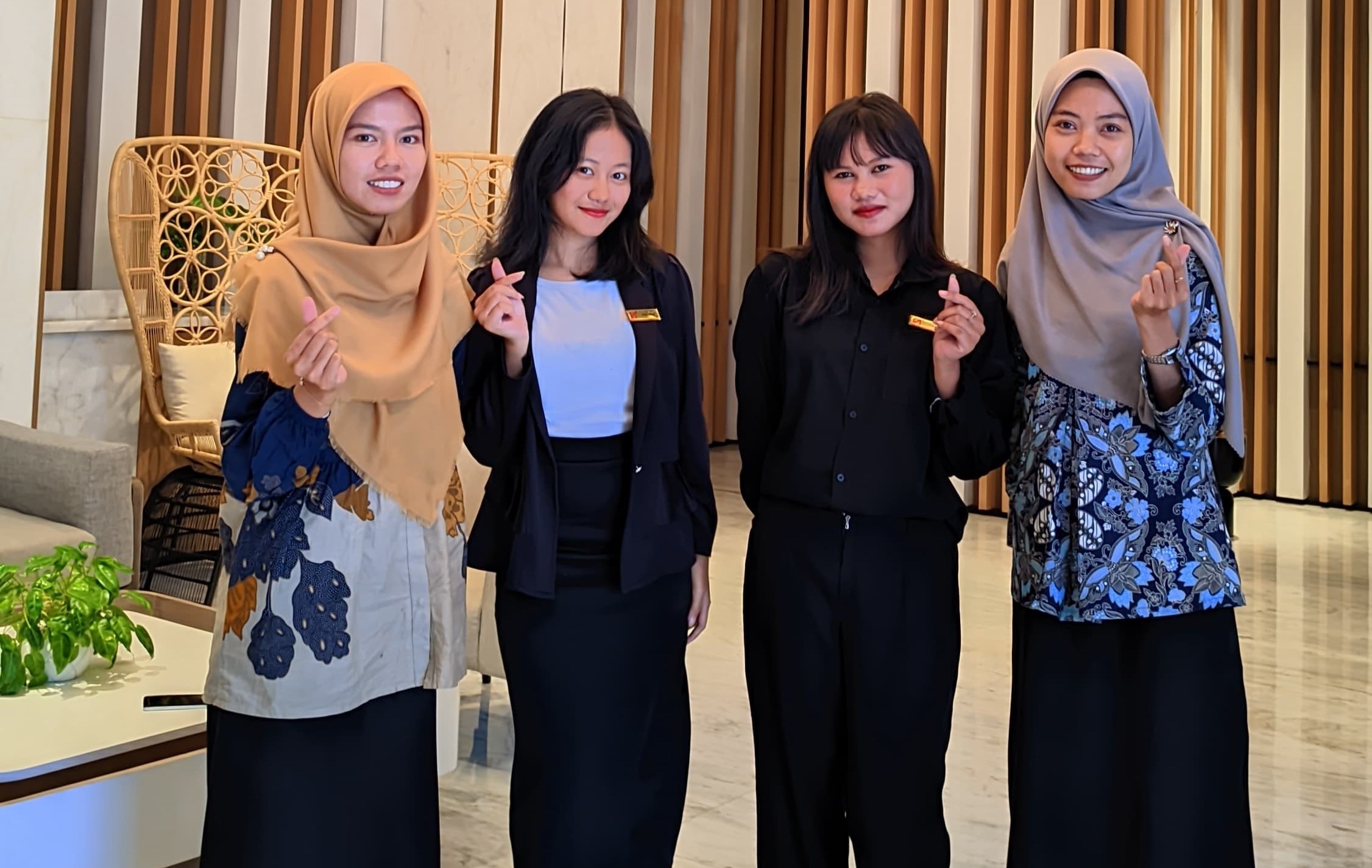 Manajemen Perkantoran dan Layanan Bisnis 11