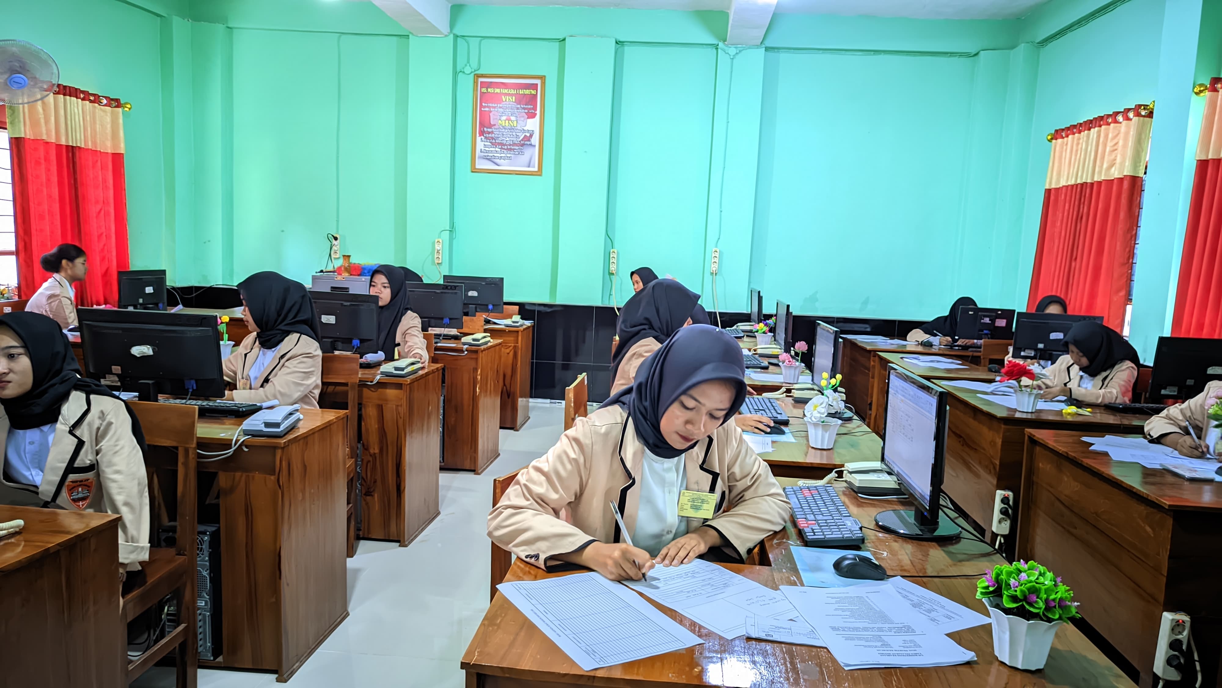 Manajemen Perkantoran dan Layanan Bisnis 5
